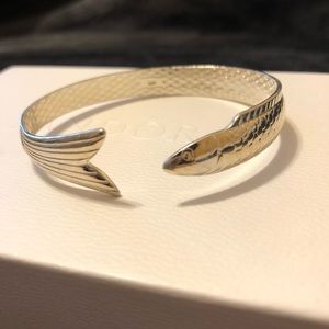 ✨Cape Cod sterling silver fish bracelet✨